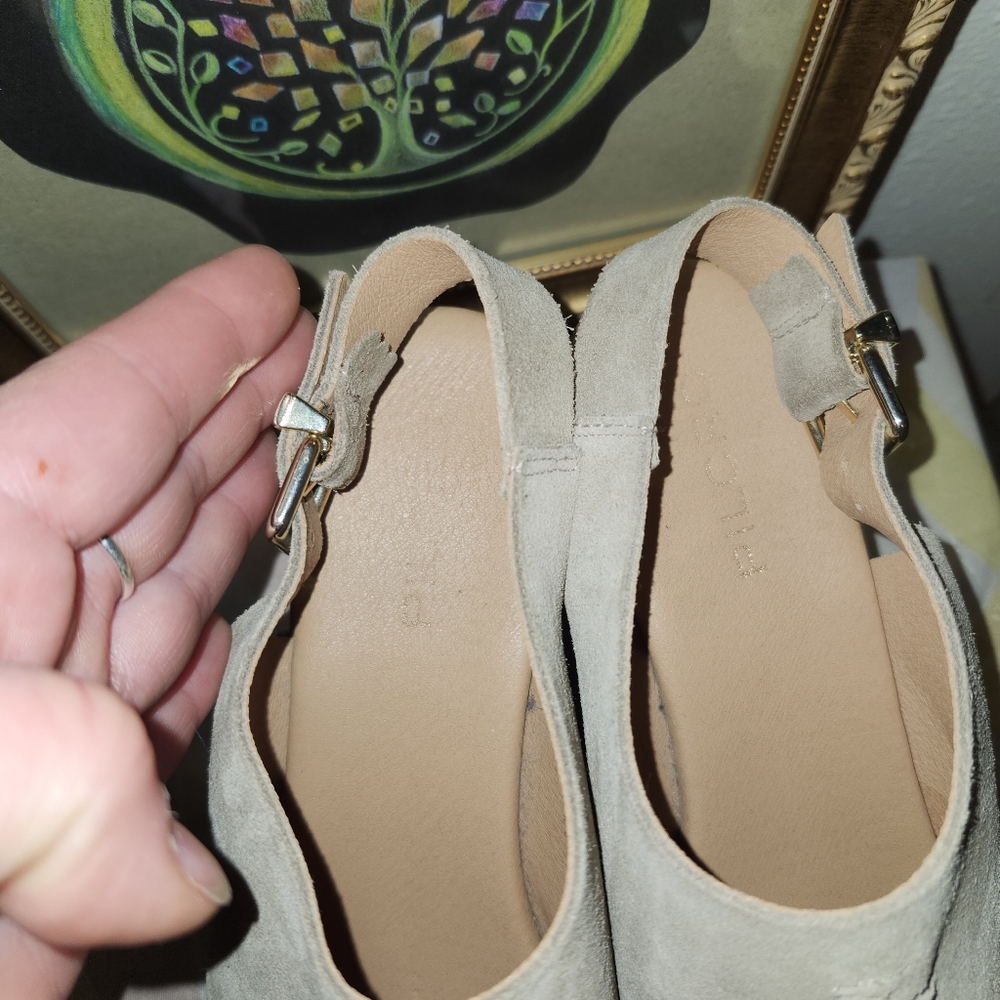 Pilcro Kilty Clogs - Picture 3 of 8